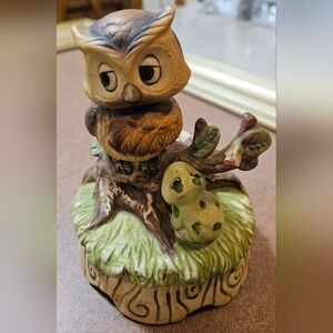 Vintage Karen Carson's Owl & Frog Figurine Music Box. Plays The Hills Are Alive